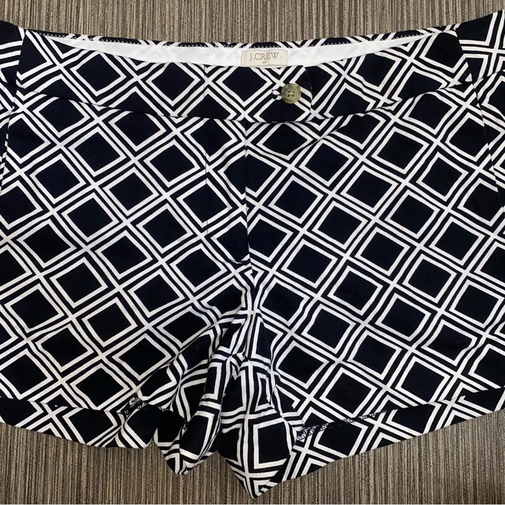 J. Crew Black and White Diamond Pattern Shorts Size - 4